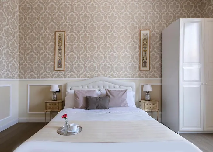 Renaissance Luxury Experience * Rome
