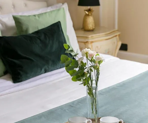 Renaissance Luxury Experience * Rome