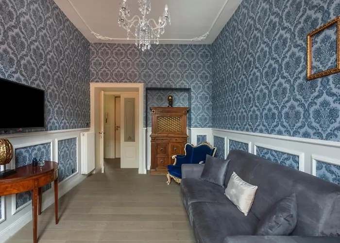 Renaissance Luxury Experience