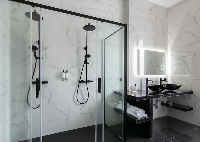 Renaissance Luxury Experience *